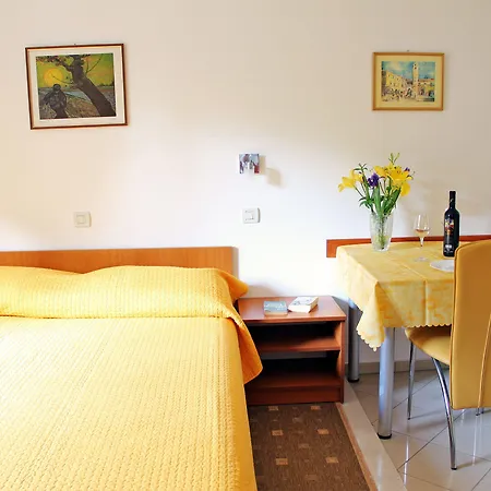 Artemis (adults Only) * Ντουμπρόβνικ